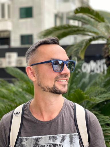 Аватар Артем